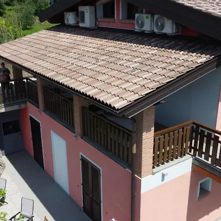 Farm stay Agriturismo Cascina Lert *