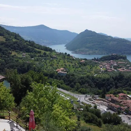 Farm stay Agriturismo Cascina Lert