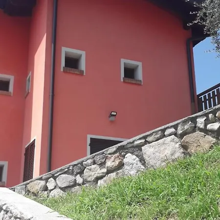 Cascina Lert Lantgård Marone