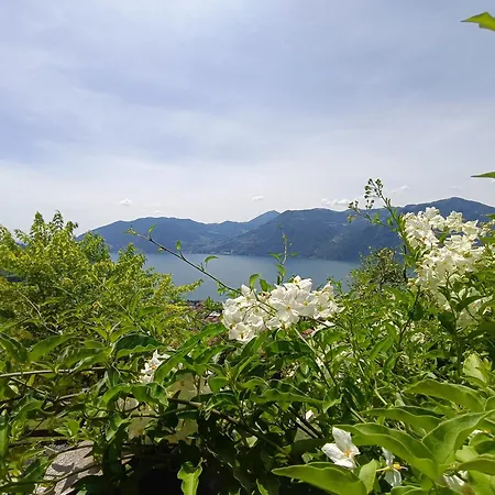 Κατάλυμα σε φάρμα Cascina Lert Marone